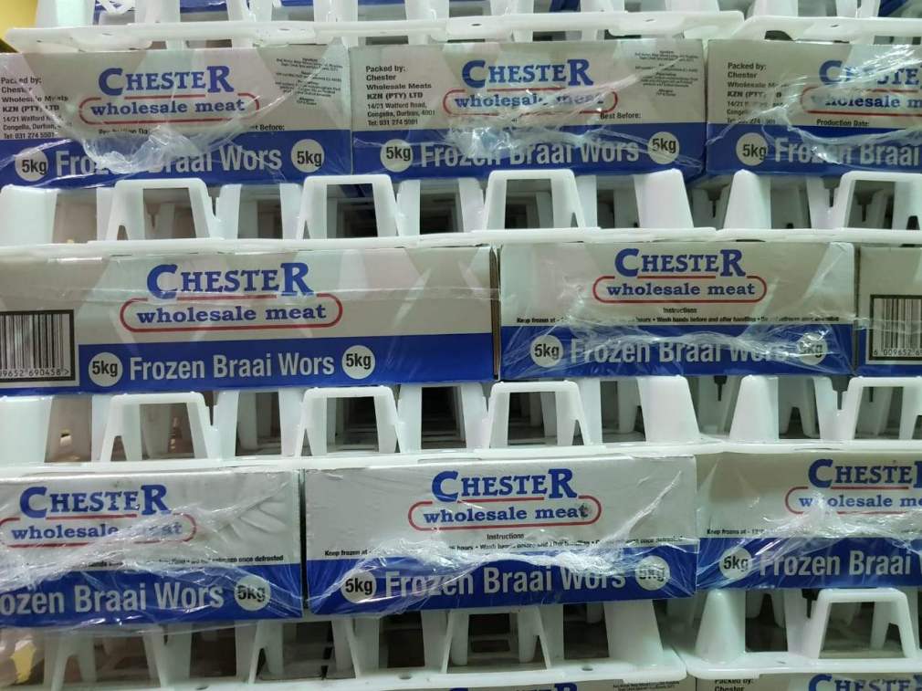 Palletised products separated by easyFLO freezer spacers